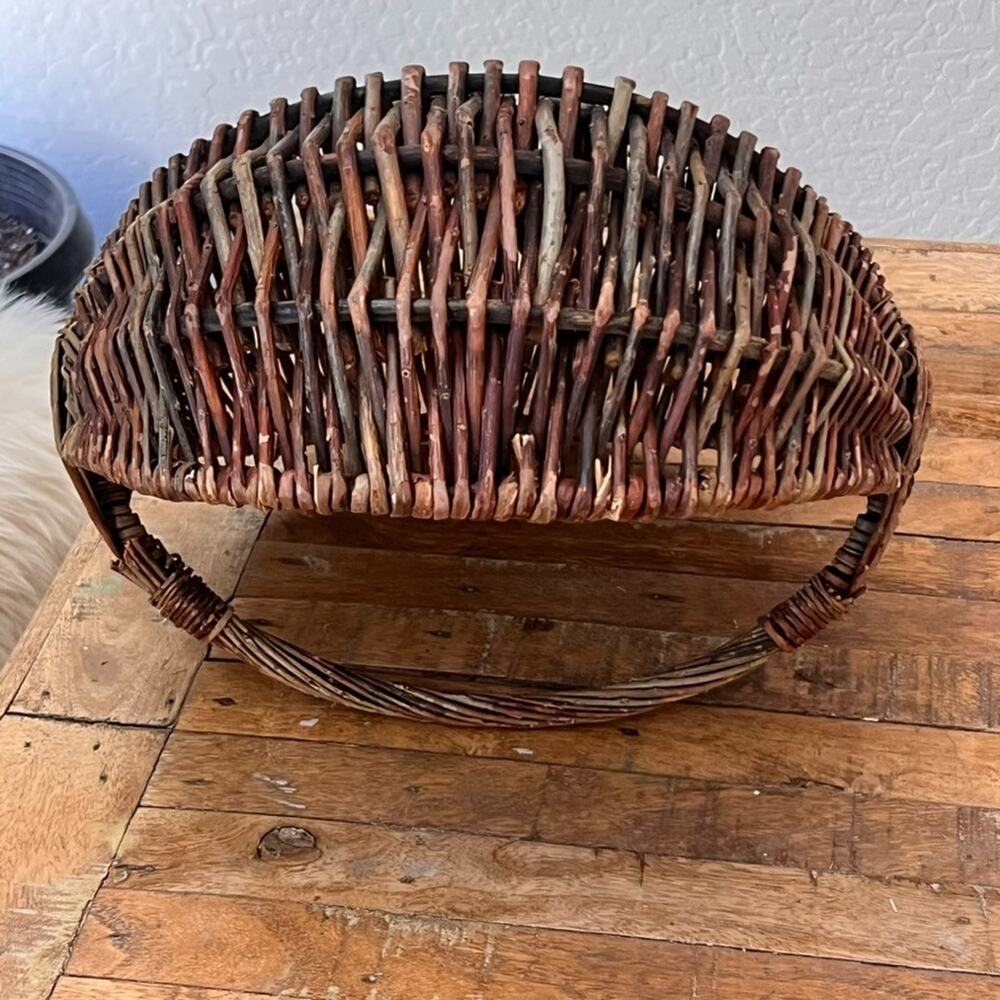 Vintage Grapevine Gathering Basket 16" Farmhouse Decor - Picture 7 of 9